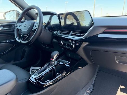 New 2026 Chevrolet Trax RS w/ Driver Confidence Package FWD image 10
