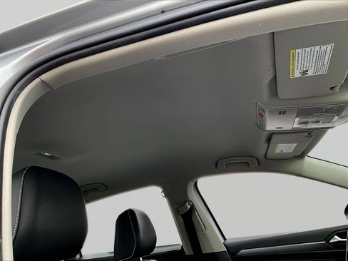 Used 2024 Volkswagen Jetta SE FWD image 27