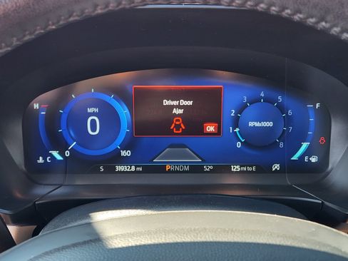 Used 2020 Ford Escape Titanium image 19