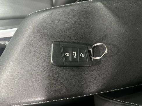 Used 2019 Volkswagen Jetta SE FWD image 34