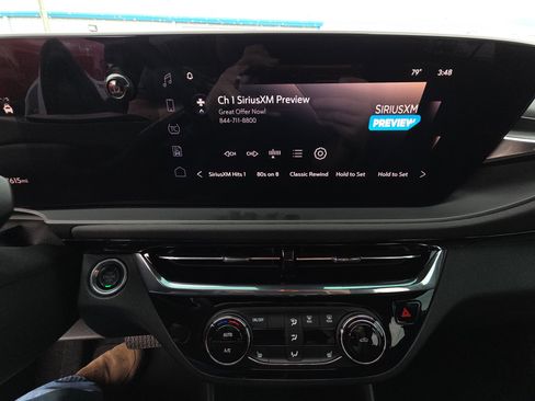 Certified 2024 Buick Envista Sport Touring w/ Convenience I Package FWD image 10