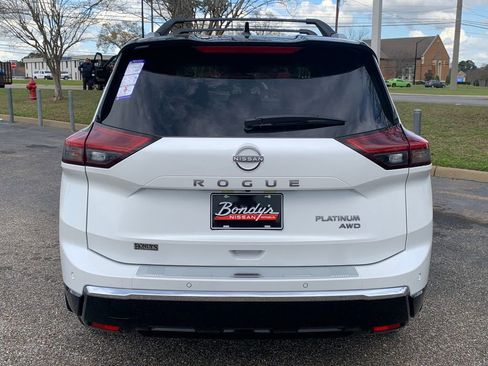New 2026 Nissan Rogue Platinum image 4