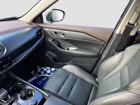 Used 2021 Nissan Rogue SL image 24