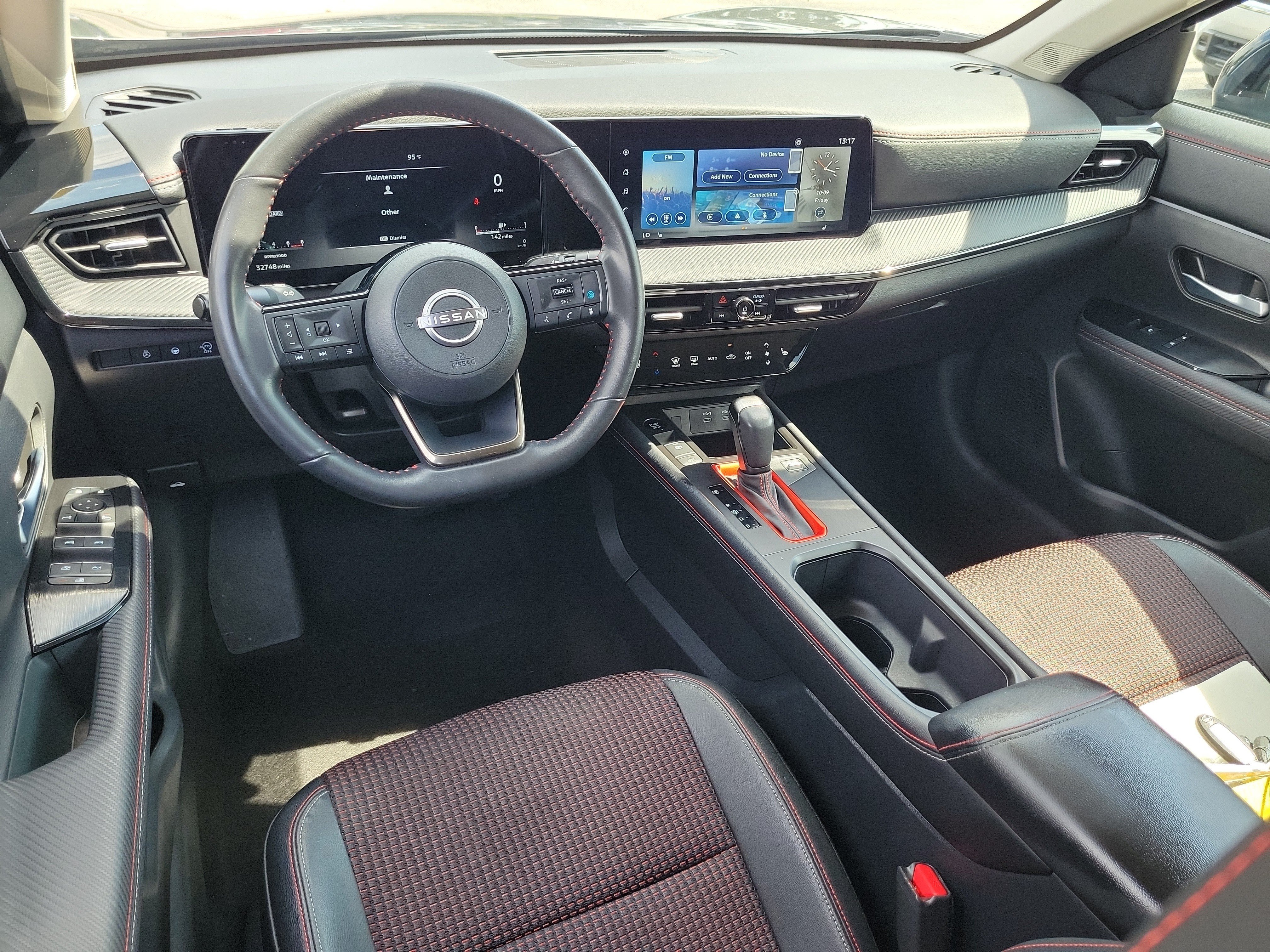 Certified 2025 Nissan Kicks SR w/ SR Premium Package FWD image 15