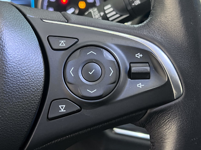 Used 2018 Buick Enclave Essence AWD/4WD image 22