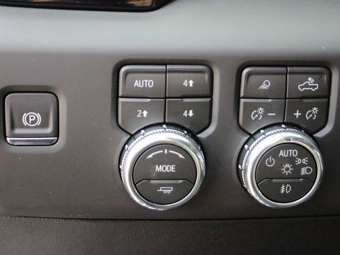 New 2026 GMC Sierra 2500 AT4 w/ AT4 Premium Plus Package image 35