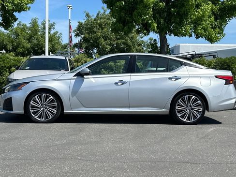 Certified 2023 Nissan Altima 2.5 SL FWD image 7