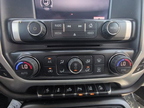 Used 2015 GMC Sierra 1500 SLT w/ SLT Crew Cab Value Package AWD/4WD image 26