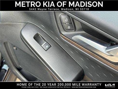 Used 2020 Ford Escape Titanium AWD/4WD image 43