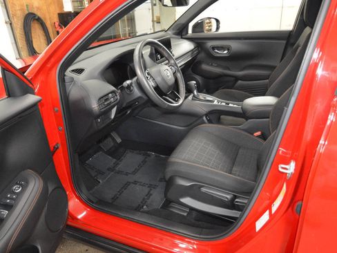 Used 2025 Honda HR-V Sport image 24