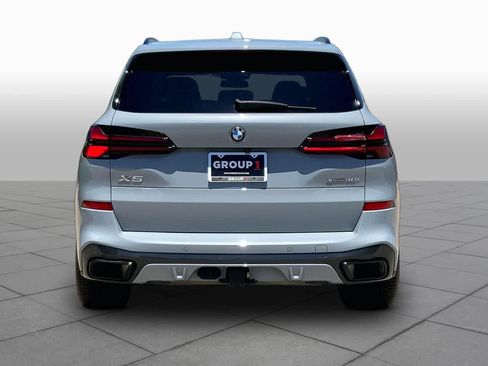 Used 2024 BMW X5 xDrive40i w/ M Sport Package AWD/4WD image 4