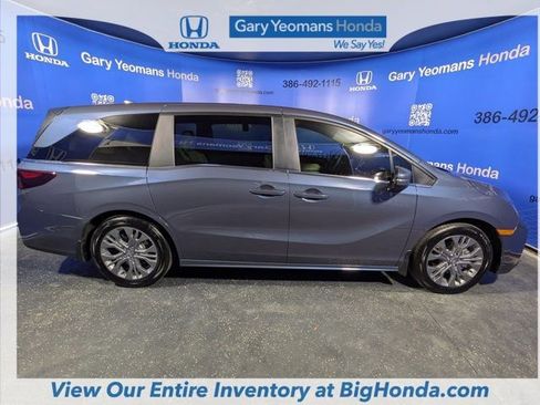 Certified 2025 Honda Odyssey Touring image 6