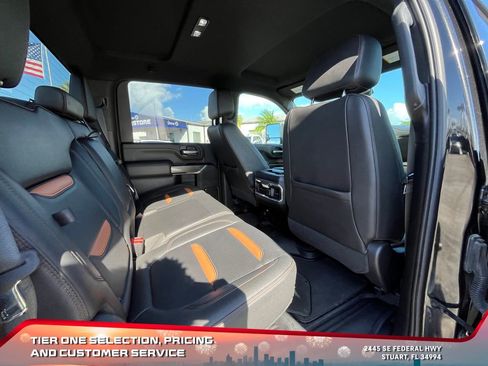 Used 2022 GMC Sierra 2500 AT4 image 18
