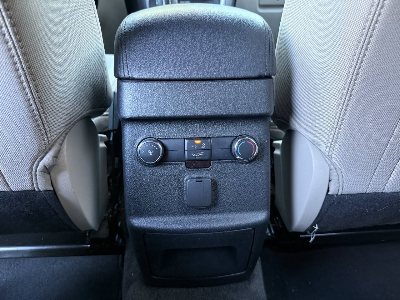 Used 2018 Ford Explorer FWD image 39