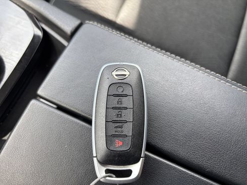 Used 2026 Nissan Rogue SV AWD/4WD image 17