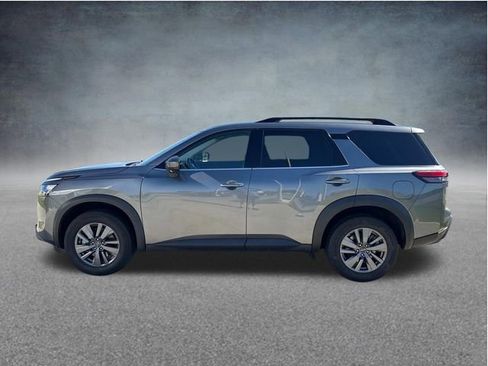 Used 2024 Nissan Pathfinder SV FWD image 6