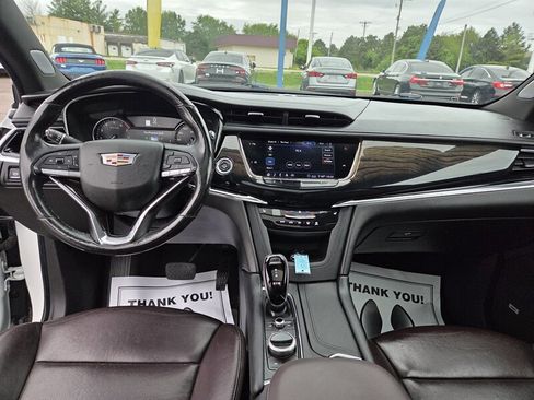 Used 2020 Cadillac XT6 Premium Luxury AWD/4WD image 12