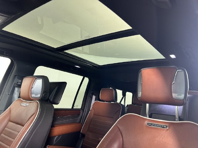 Used 2024 GMC Yukon XL Denali Ultimate AWD/4WD image 12
