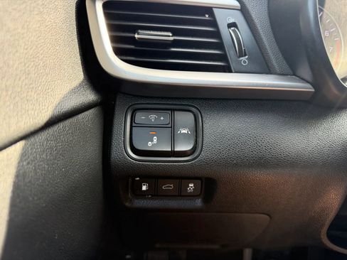 Used 2020 Kia Optima LX FWD image 11