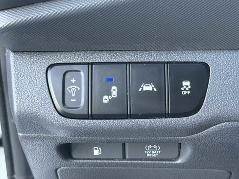 Used 2020 Hyundai Ioniq Limited FWD image 22