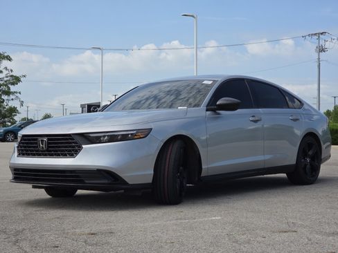 Used 2025 Honda Accord Sport image 14