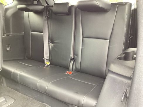 Used 2025 Toyota Highlander XSE AWD/4WD image 16