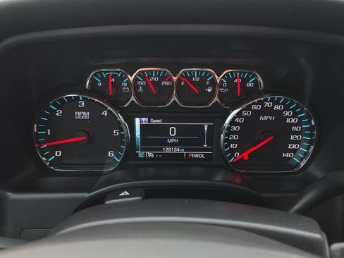 Used 2017 GMC Sierra 1500 SLE w/ SLE Value Package AWD/4WD image 10