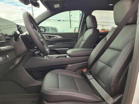 New 2026 Chevrolet Traverse LT w/ Sun and Wheel Package image 14