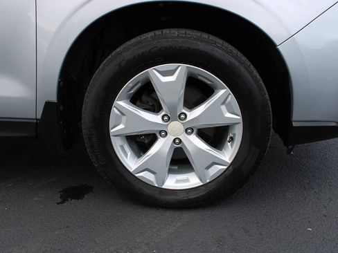 Used 2015 Subaru Forester 2.5i Premium AWD/4WD image 17