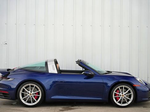 Used 2022 Porsche 911 Targa 4S w/ Premium Package image 52
