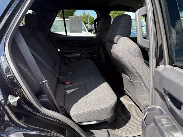 Used 2025 Toyota 4Runner SR5 AWD/4WD image 30