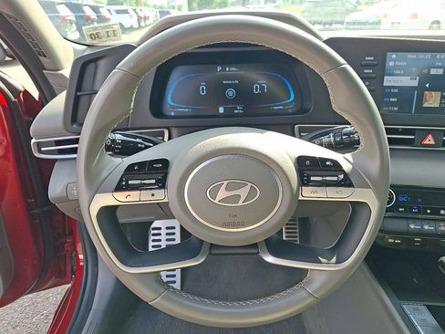 Used 2025 Hyundai Elantra Sport FWD image 19