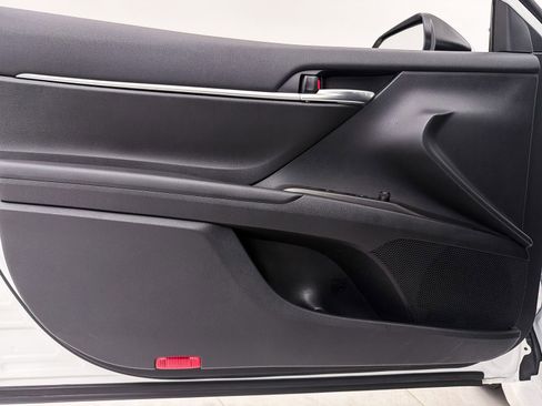 Used 2024 Toyota Camry SE w/ Audio Upgrade Package image 17