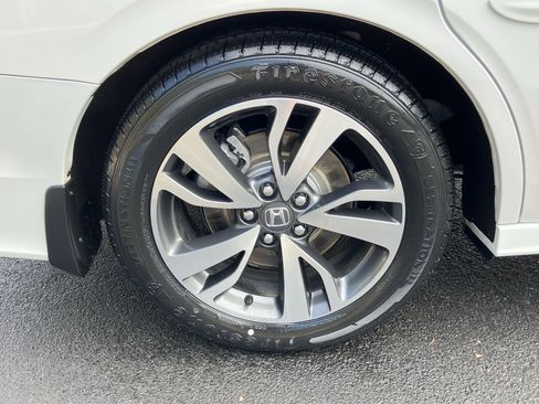 Certified 2024 Honda Odyssey Touring image 13