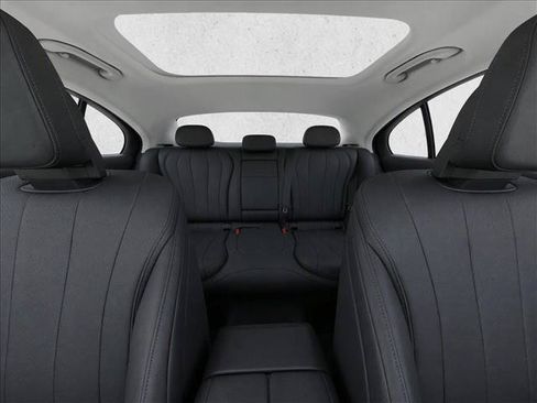 Used 2025 Mercedes-Benz E 350 Sedan image 20