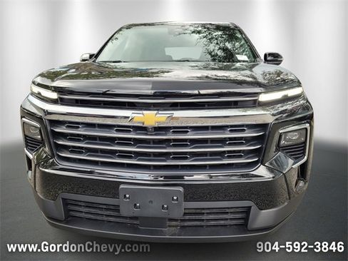 New 2025 Chevrolet Traverse LT w/ Driver Confidence Package image 8