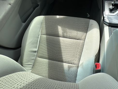 Used 2012 Toyota Camry XLE FWD image 20