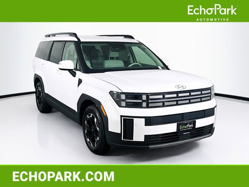 Used 2025 Hyundai Santa Fe SEL image 1