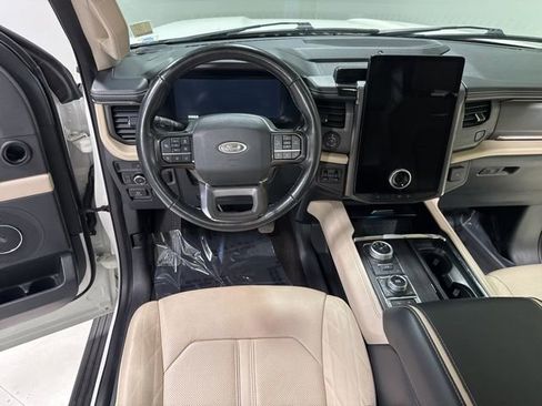 Used 2023 Ford Expedition Max Platinum image 18