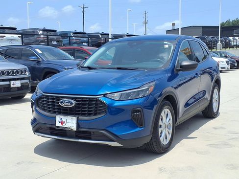 Used 2023 Ford Escape Active FWD image 3