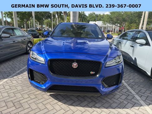 Used 2019 Jaguar F-PACE S image 2