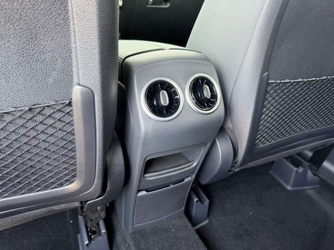 New 2026 Mercedes-Benz GLB 250 image 30