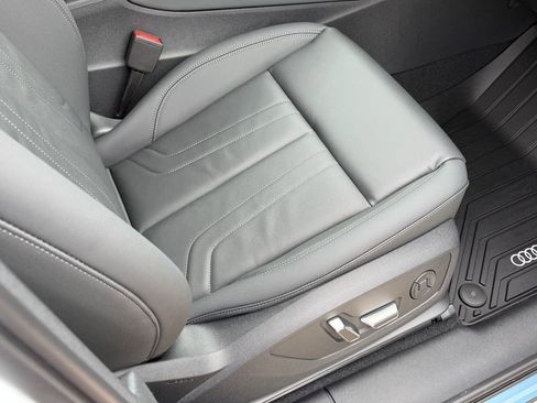 New 2026 Audi Q3 quattro 2.0T image 12