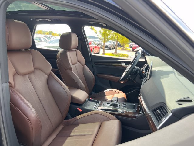 Used 2020 Audi Q5 2.0T Premium Plus w/ Premium Plus Package AWD/4WD image 29