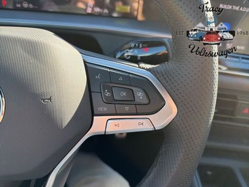 New 2026 Volkswagen Tiguan SE R-Line image 15