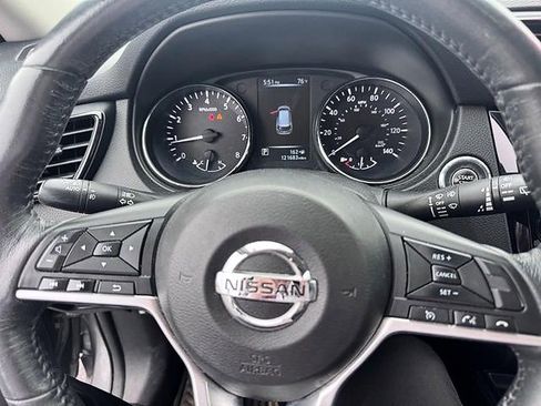 Used 2017 Nissan Rogue SL w/ SL Premium Package FWD image 7
