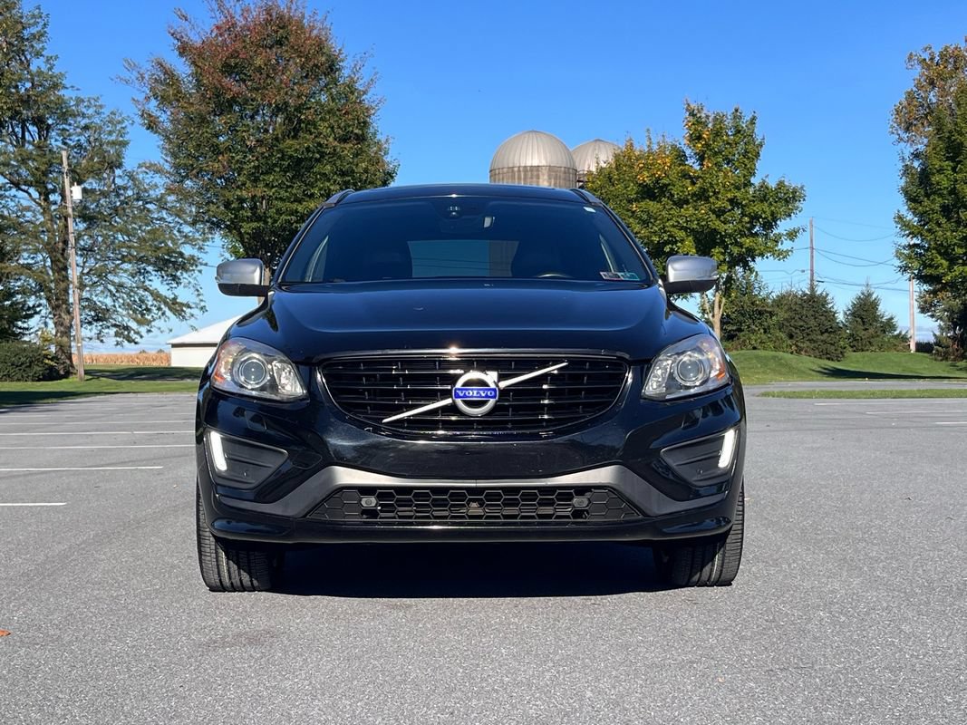 Used 2016 Volvo XC60 T6 R-Design AWD/4WD image 2