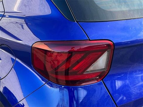 Used 2022 Hyundai Venue Limited image 10