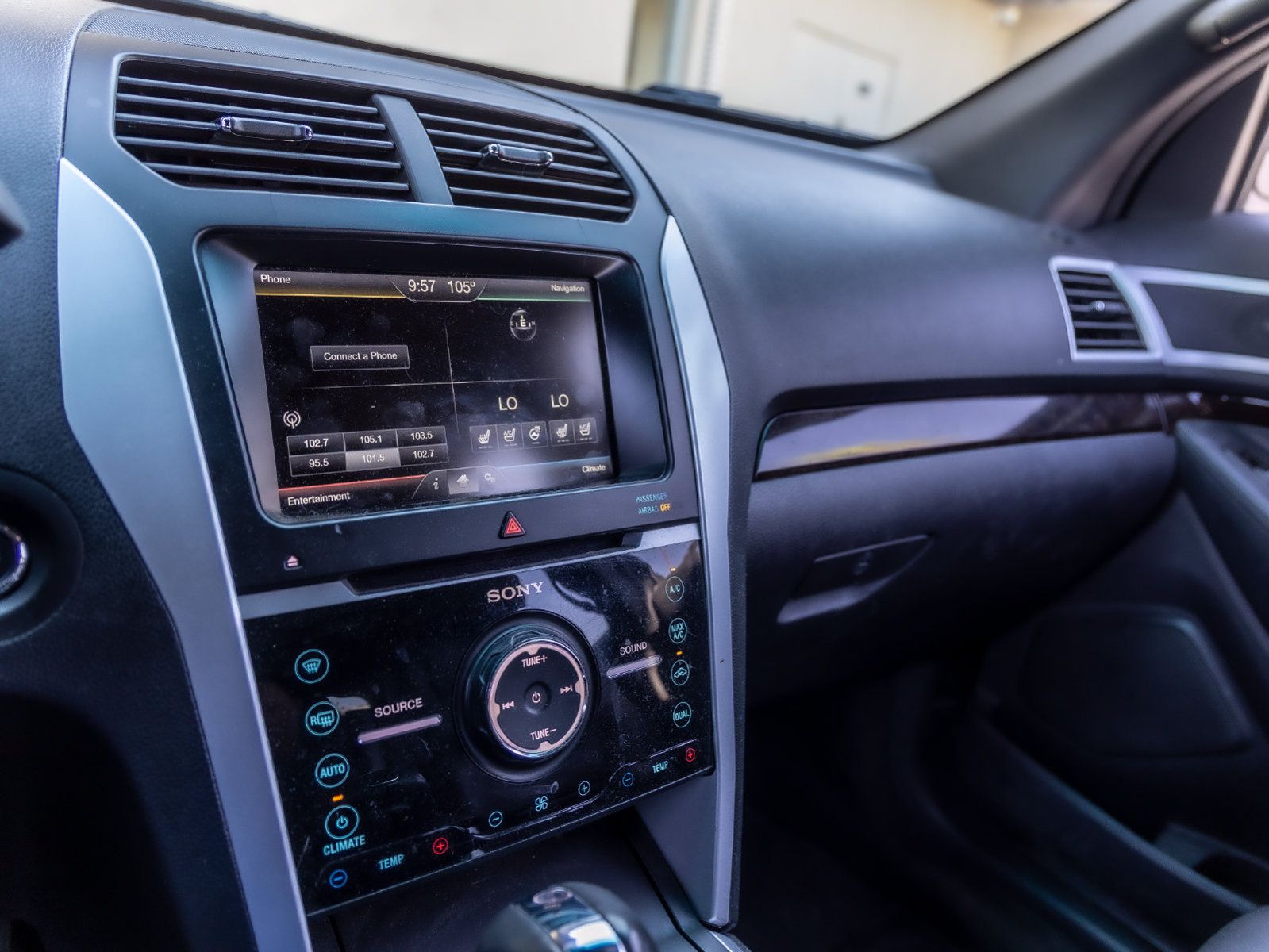 Used 2015 Ford Explorer Limited w/ Equipment Group 301A FWD image 13