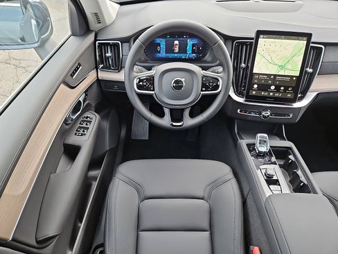 New 2026 Volvo XC90 B5 Core w/ Protection Package Premier AWD/4WD image 9